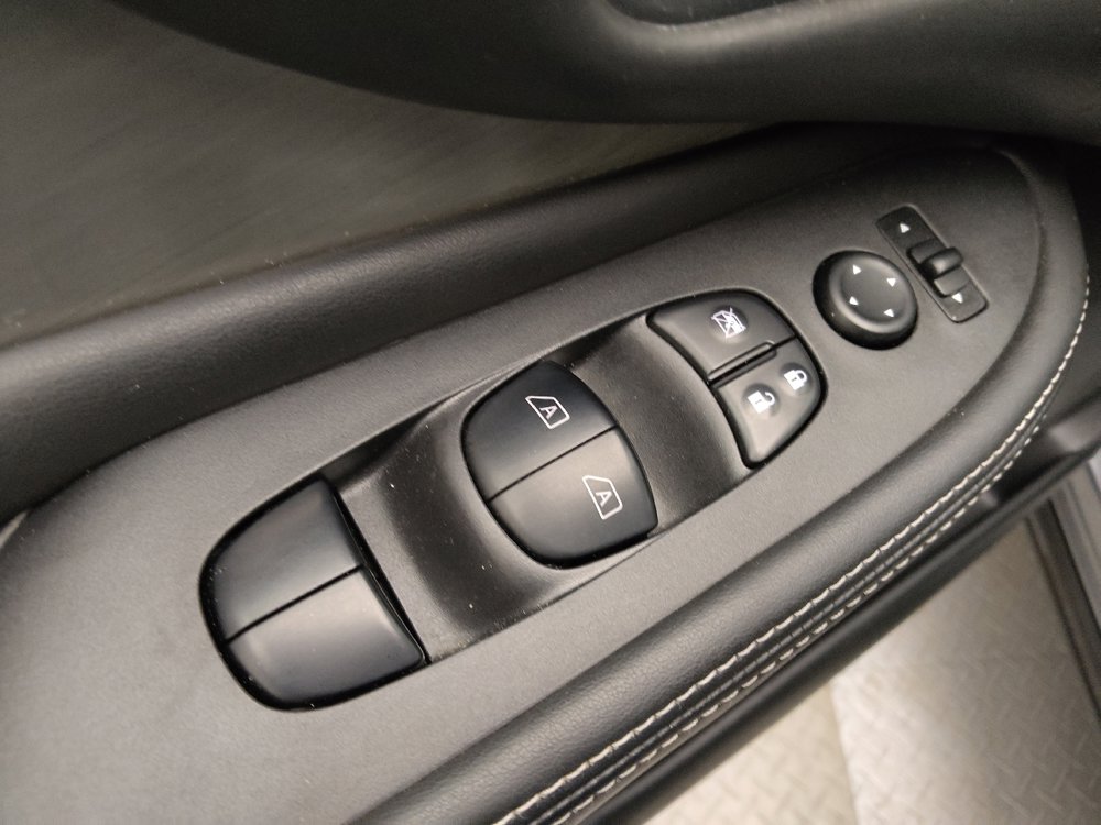 Used 2018 Nissan Murano S image 27