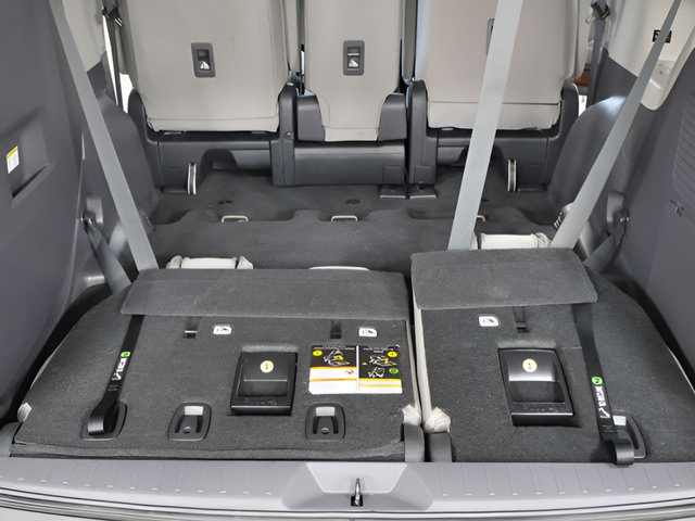 Used 2022 Toyota Sienna LE FWD image 16