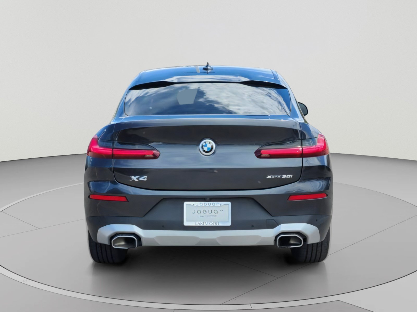 Used 2023 BMW X4 xDrive30i AWD/4WD image 4