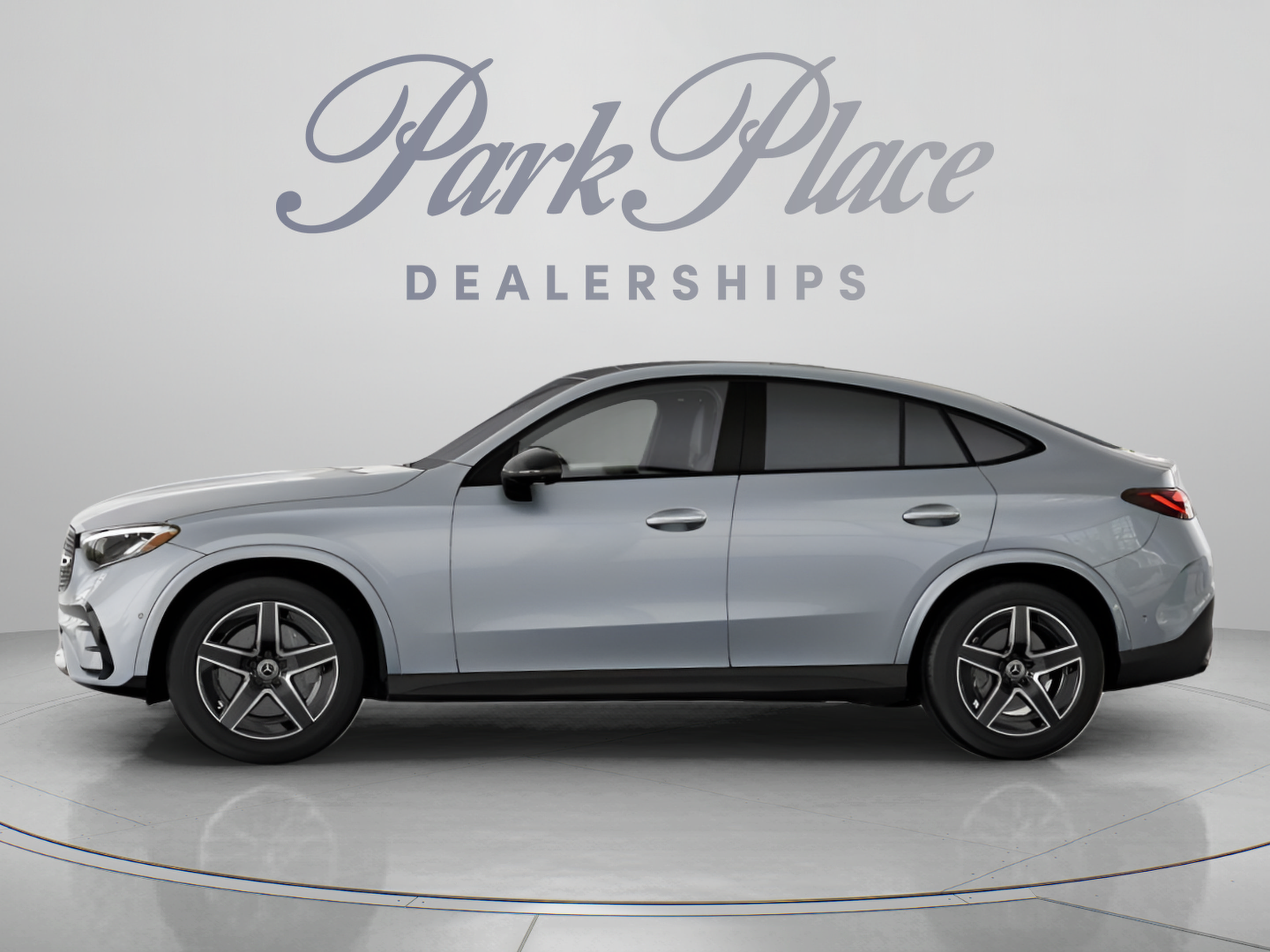 Used 2024 Mercedes-Benz GLC 300 4MATIC image 7