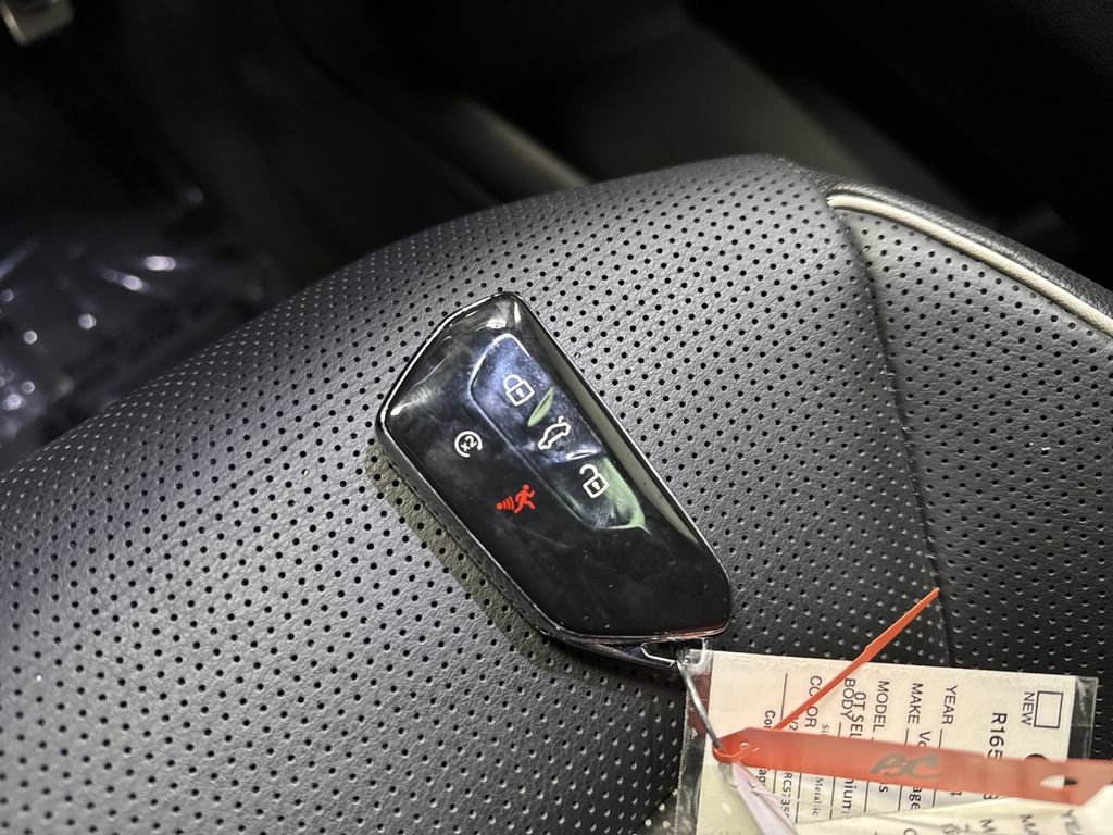 Used 2024 Volkswagen Atlas SEL Premium R-Line image 28