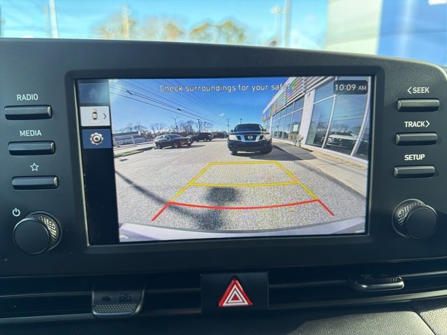 Certified 2025 Hyundai Elantra Sport image 24