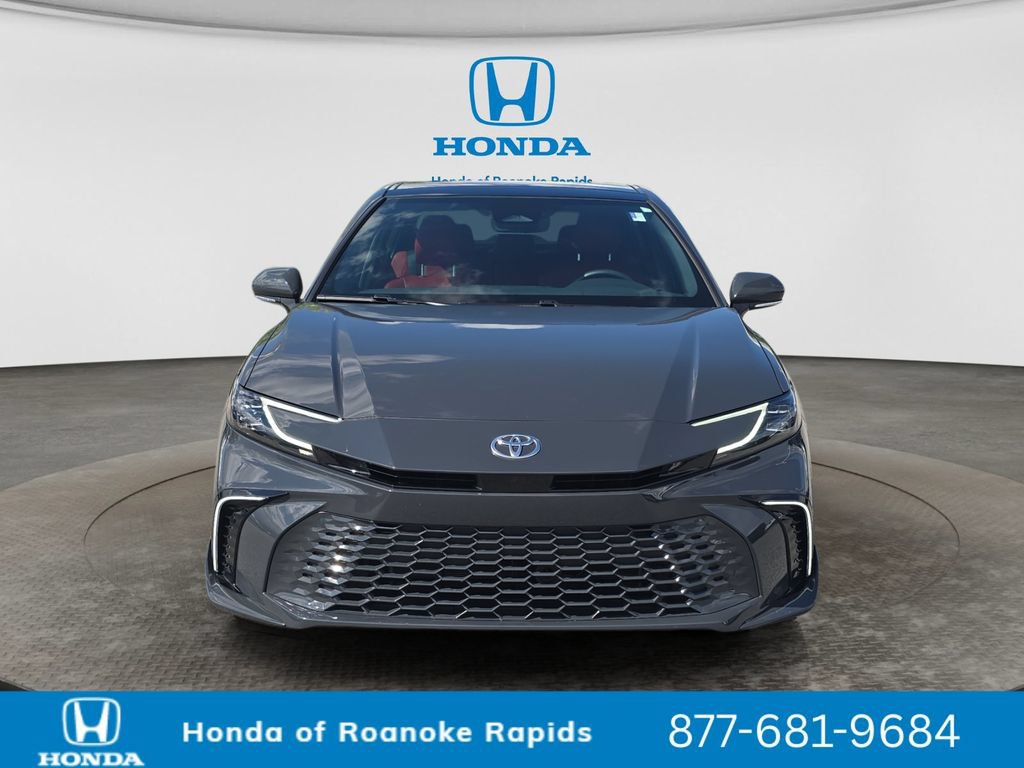 Used 2025 Toyota Camry XSE FWD image 8