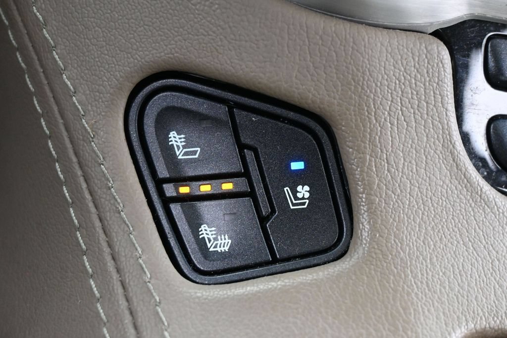 Used 2019 GMC Yukon XL SLT w/ Premium Edition RWD image 23
