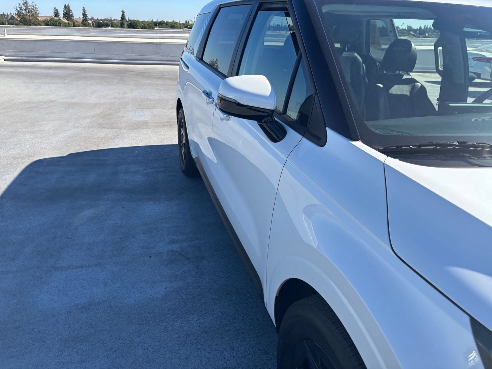Used 2026 Kia Carnival FWD image 16