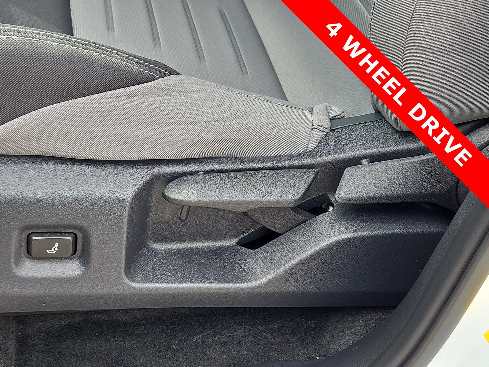 Used 2025 Toyota Tacoma TRD Sport AWD/4WD image 14