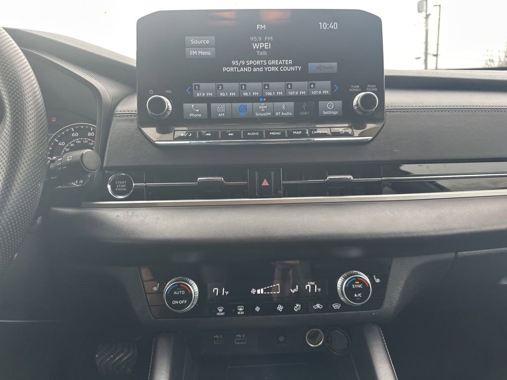 Used 2024 Mitsubishi Outlander SE Black Edition image 22