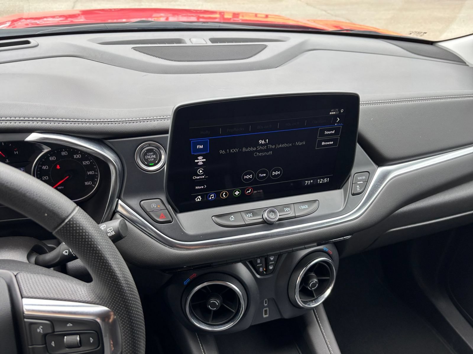 Used 2025 Chevrolet Blazer LT FWD image 16