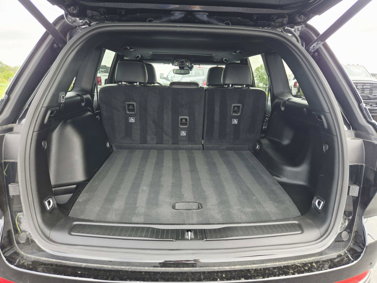 Used 2024 Jeep Grand Cherokee Altitude image 15