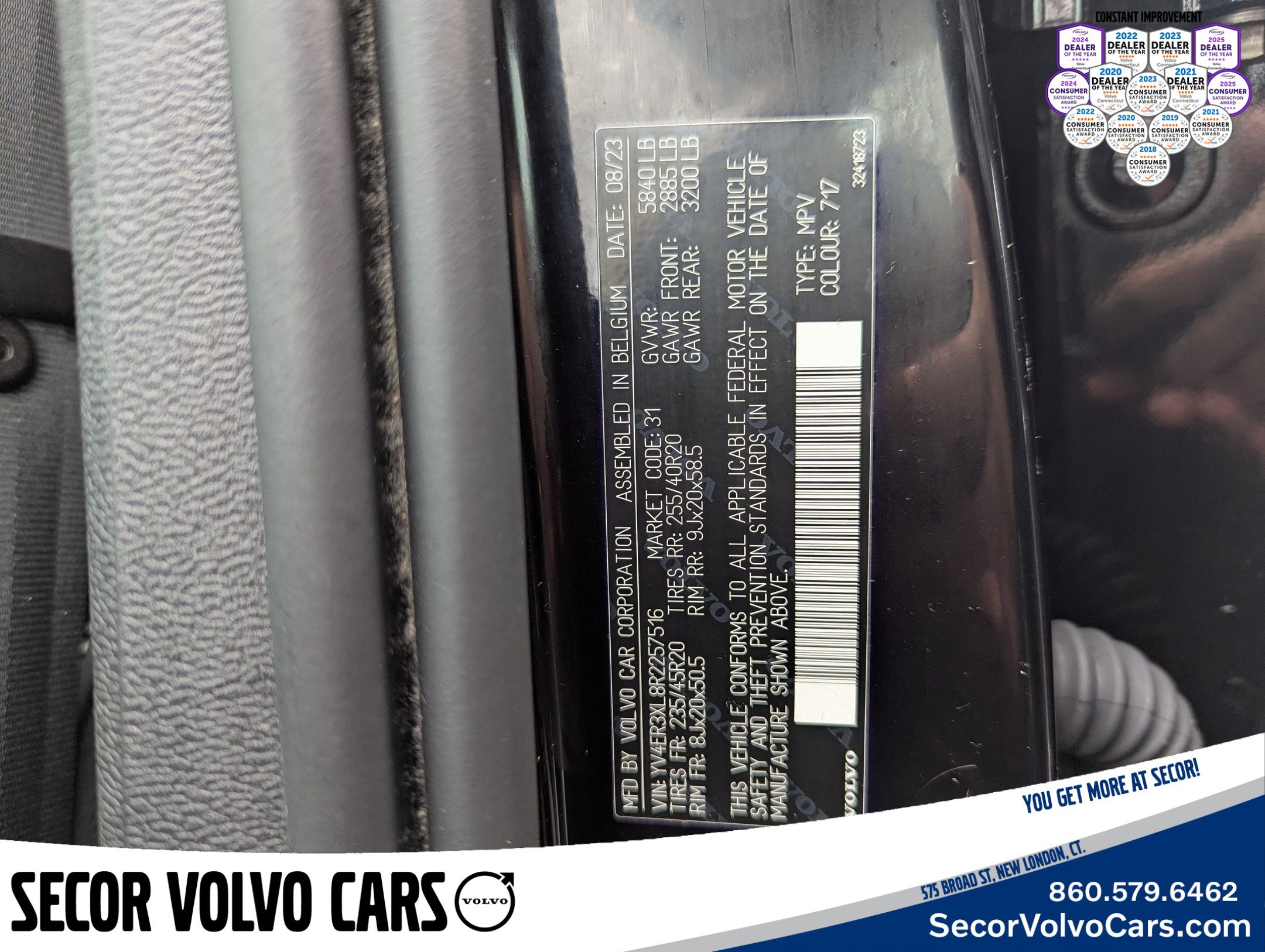 Certified 2024 Volvo XC40 Recharge Plus w/ Protection Package Premier image 26