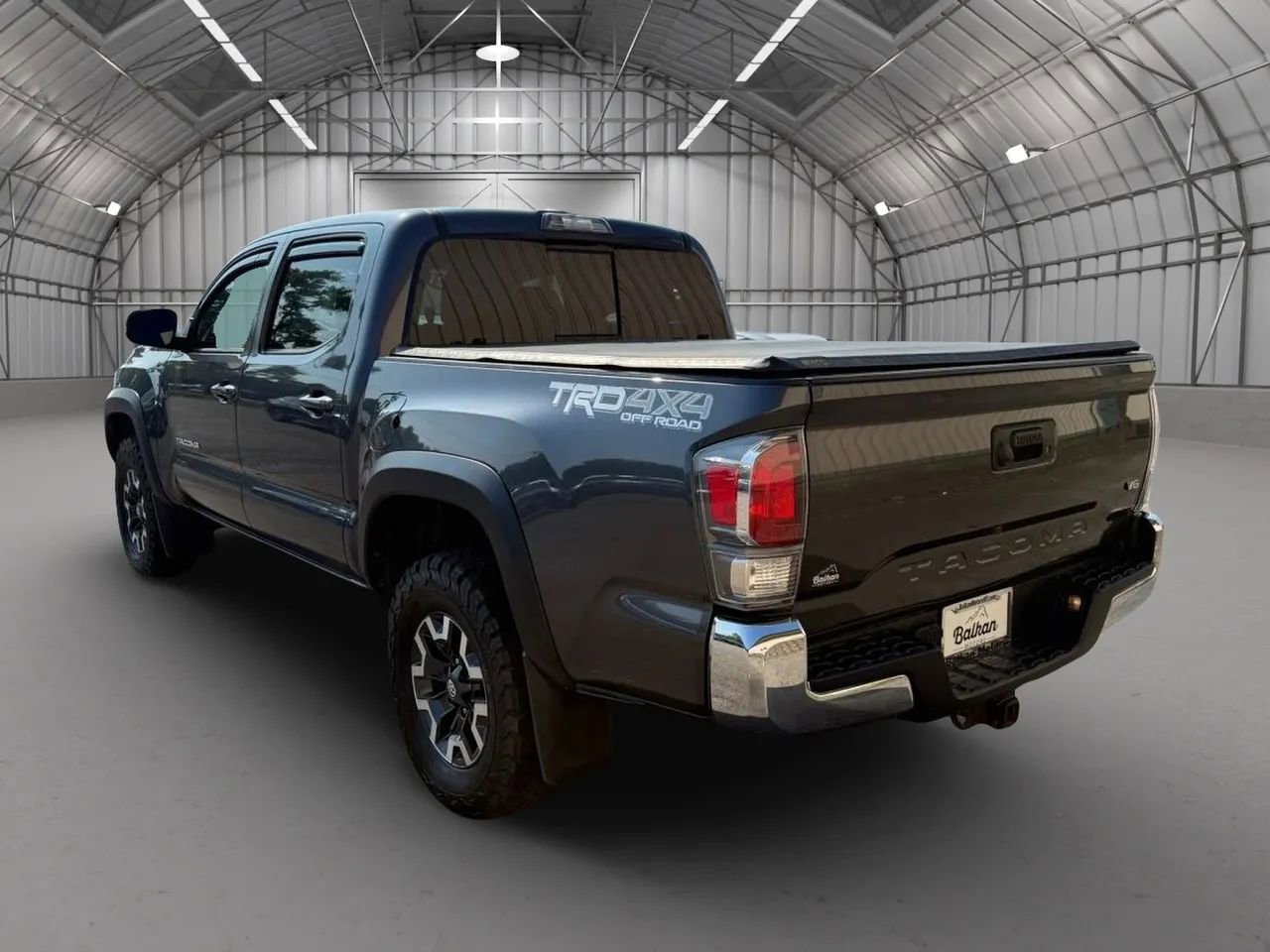 Used 2021 Toyota Tacoma TRD Off-Road image 9