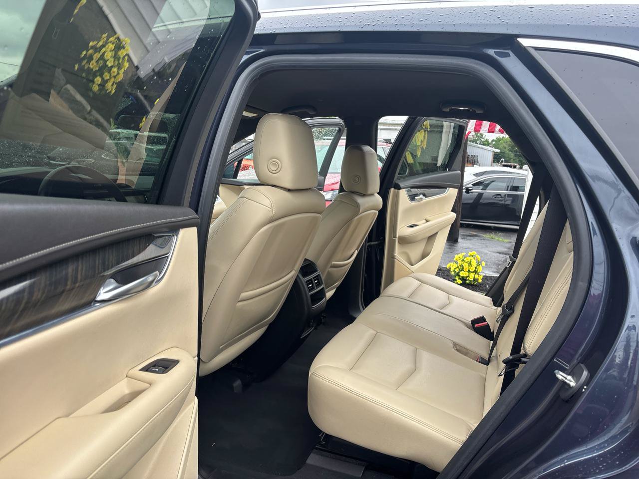 Used 2018 Cadillac XT5 AWD image 11