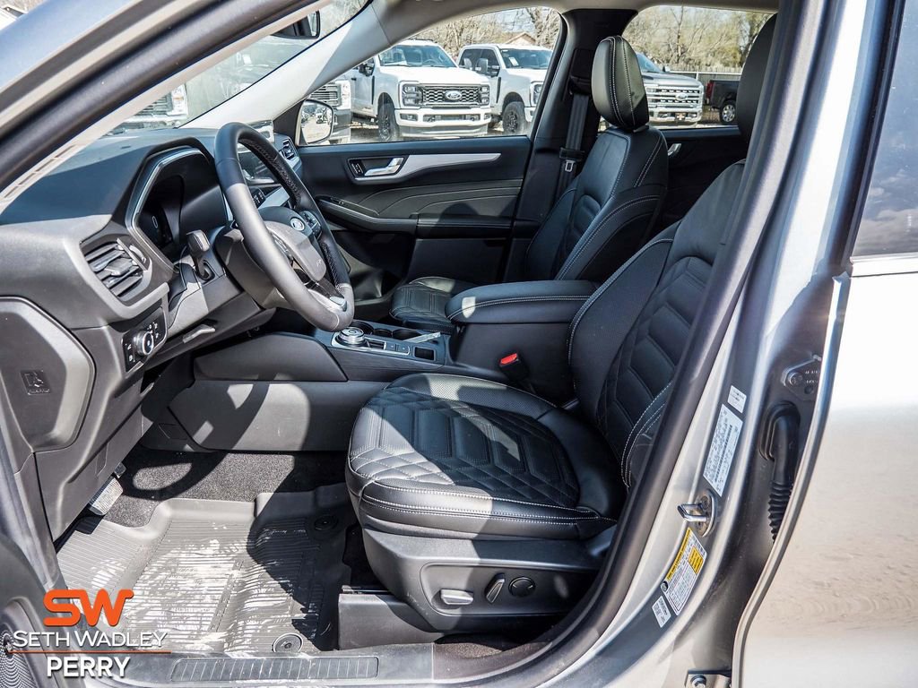 Used 2024 Ford Escape Premium w/ PHEV Premium Package image 25