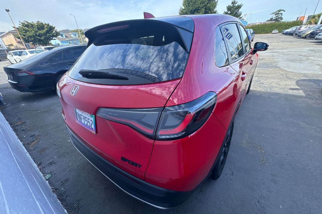 Used 2024 Honda HR-V Sport image 6