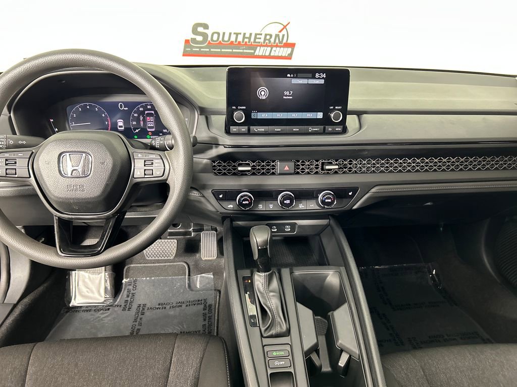 Used 2025 Honda Accord SE image 17