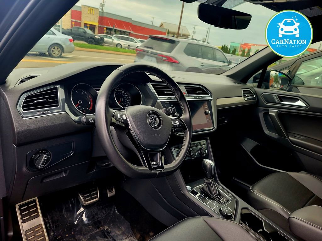 Used 2021 Volkswagen Tiguan SE R-Line AWD/4WD image 6