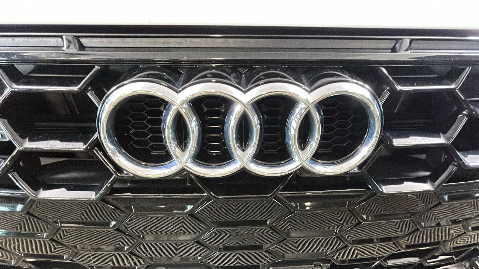 Used 2025 Audi A5 2.0T Premium Plus AWD/4WD image 8