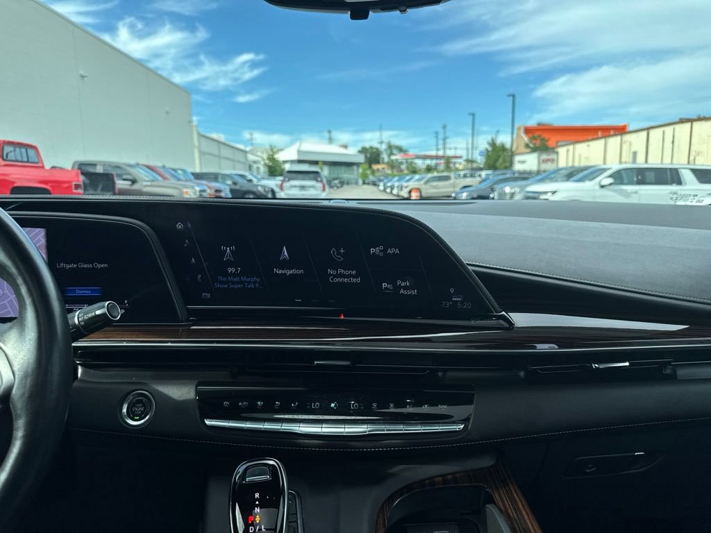 Used 2023 Cadillac Escalade ESV Premium Luxury AWD/4WD image 19
