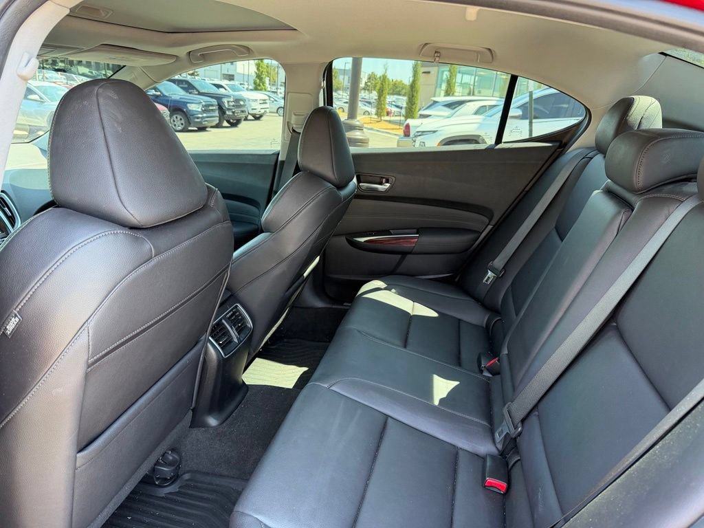 Used 2017 Acura TLX FWD image 6