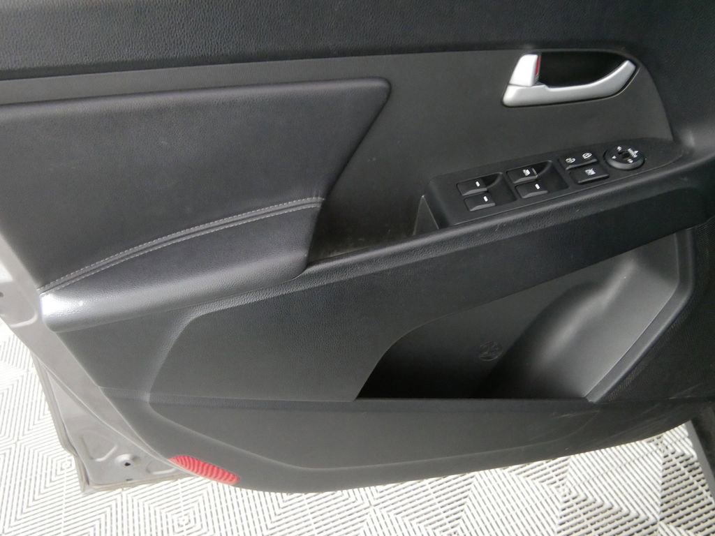 Used 2013 Kia Sportage EX AWD/4WD image 16