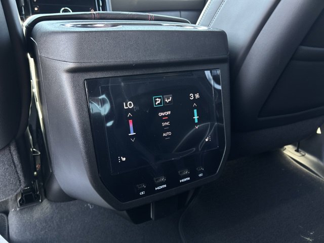 New 2026 GMC Yukon AT4 Ultimate AWD/4WD image 27