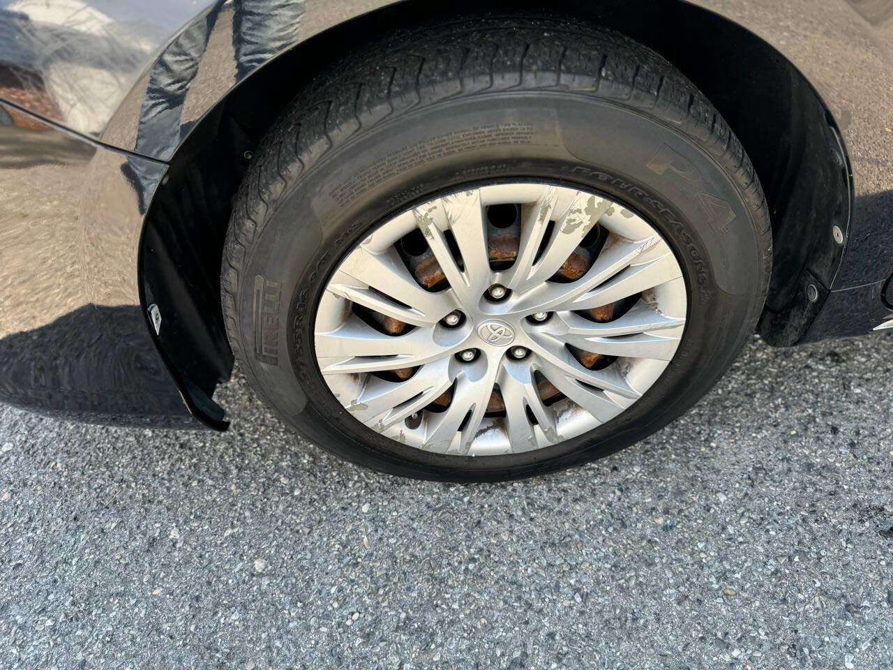 Used 2012 Toyota Camry LE image 25