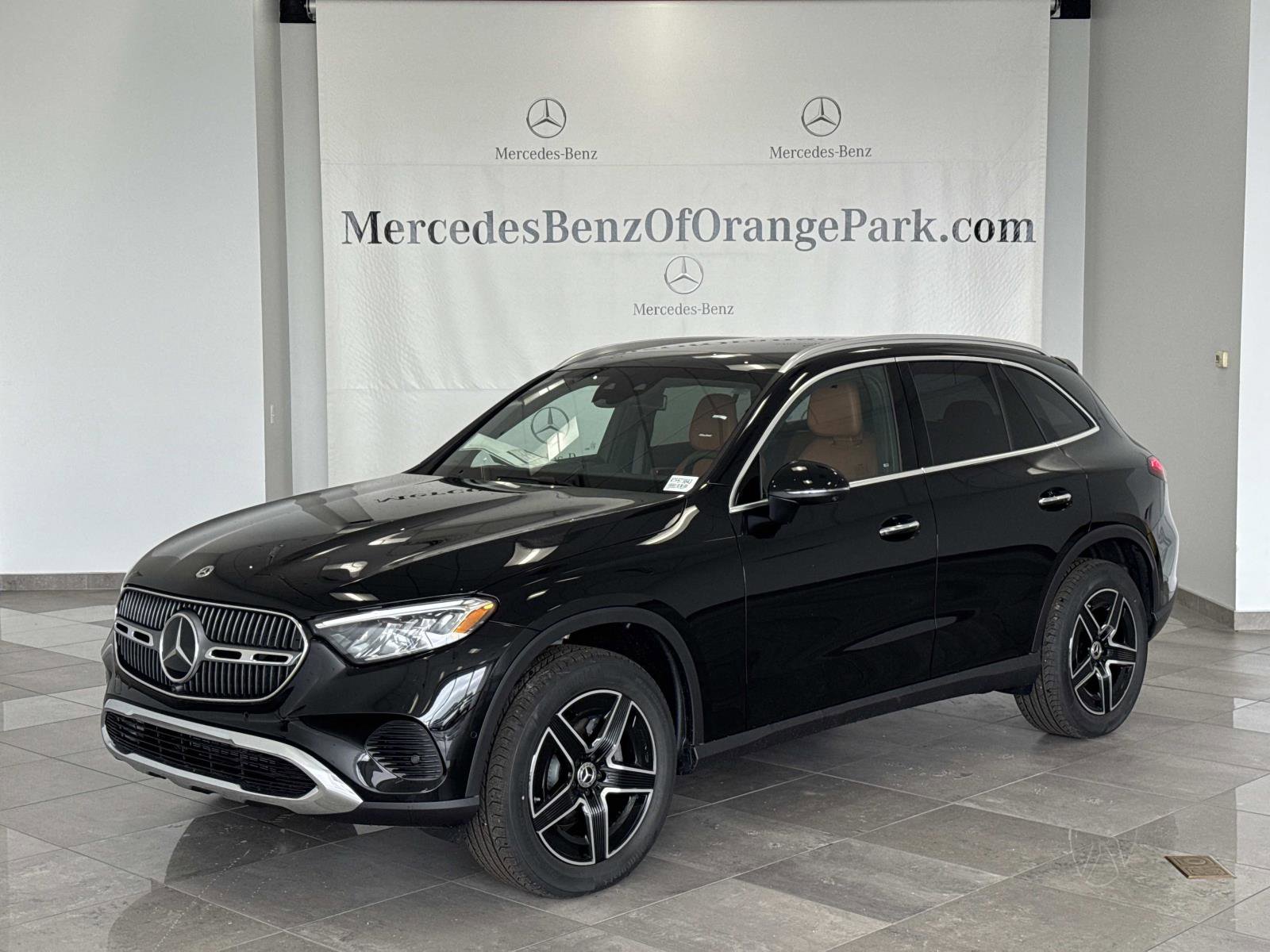 New 2026 Mercedes-Benz GLC 300 image 1
