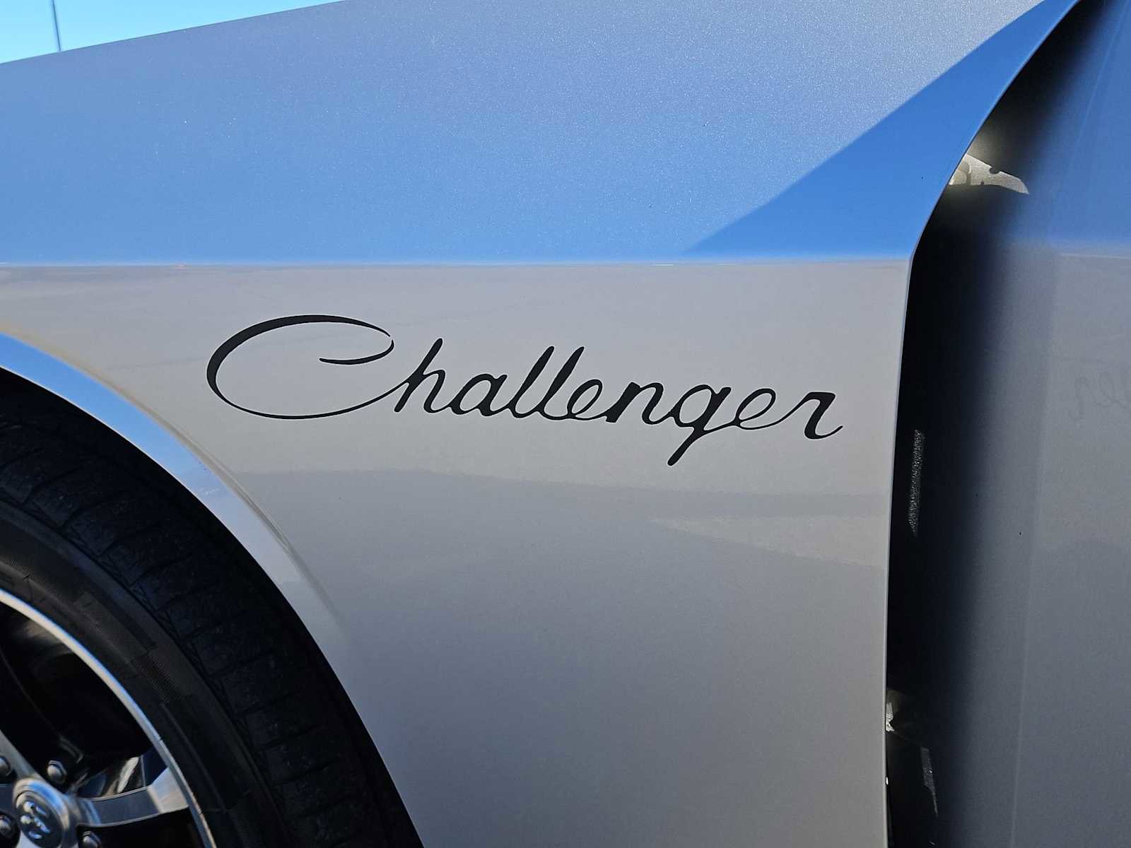 Used 2010 Dodge Challenger R/T image 13