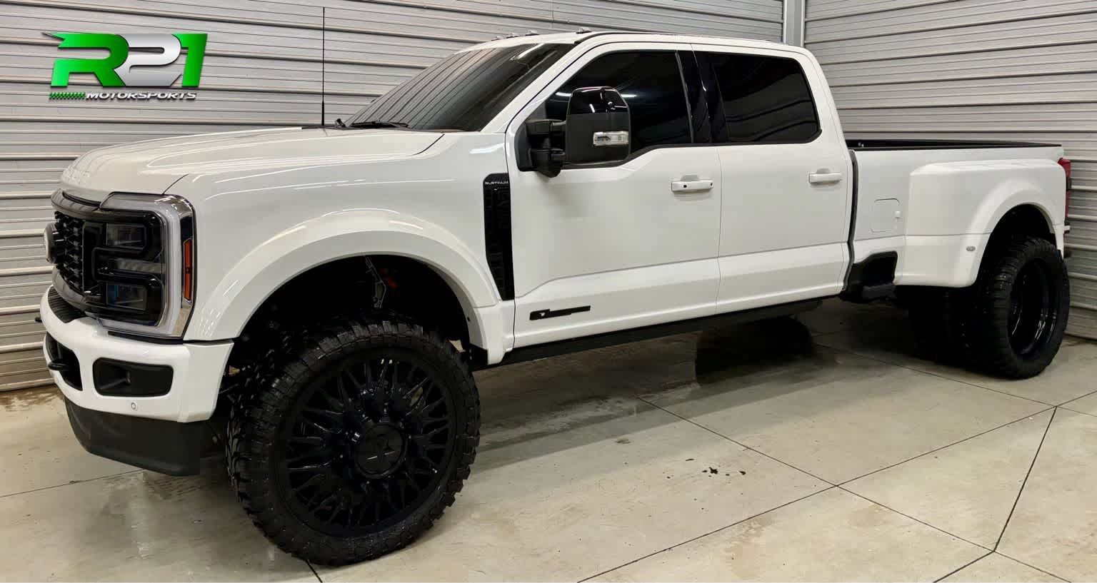 Used 2025 Ford F450 Platinum AWD/4WD image 1