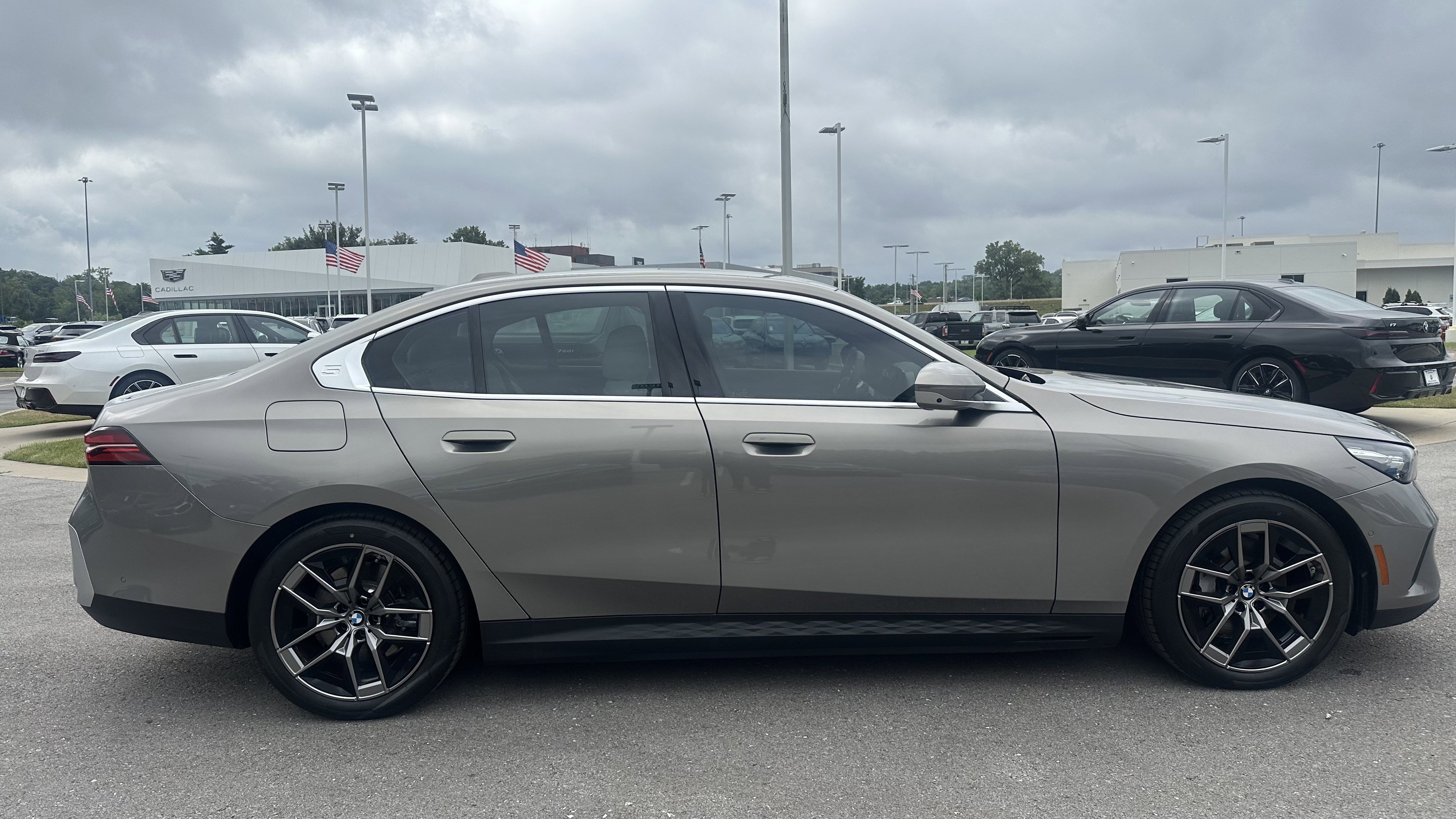 Used 2026 BMW i5 eDrive40 image 10