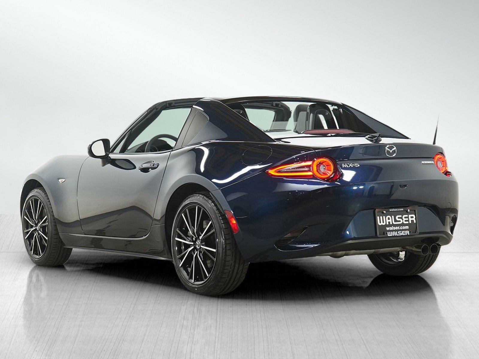 Used 2025 MAZDA MX-5 Miata RF Grand Touring RWD image 4