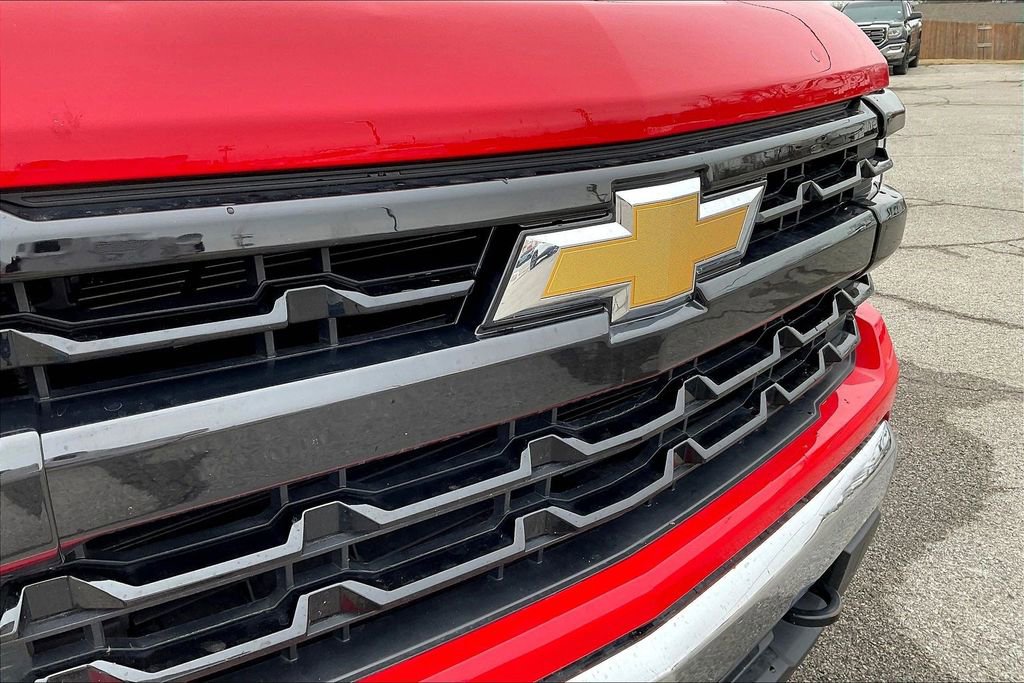 Used 2025 Chevrolet Silverado 1500 LT image 31