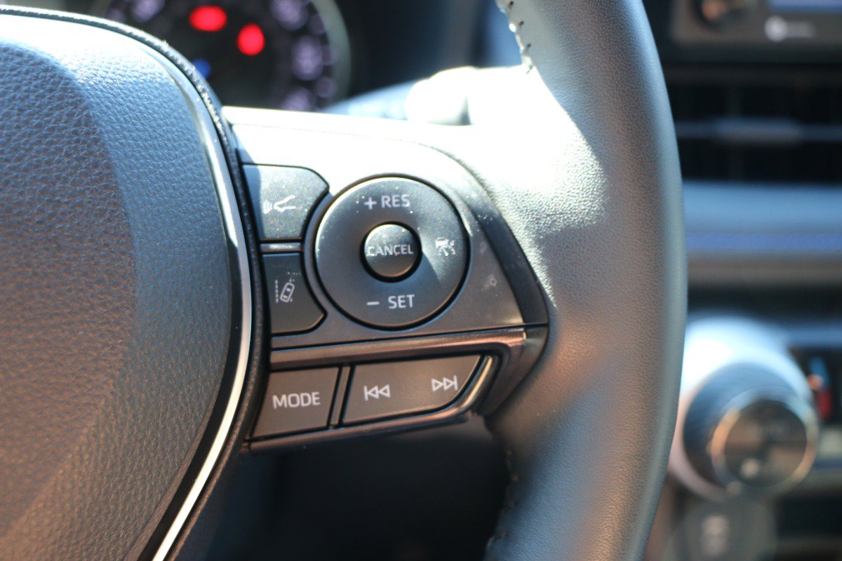 Used 2022 Toyota RAV4 SE AWD/4WD image 19