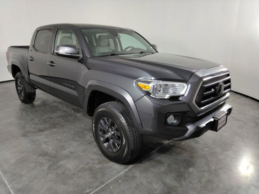 Used 2023 Toyota Tacoma SR5 w/ Technology Package image 4