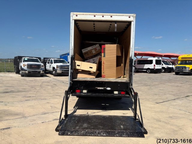 Used 2016 GMC Savana 3500 image 24