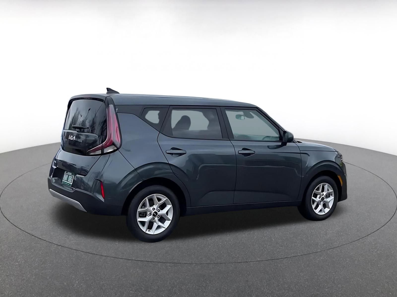 Used 2025 Kia Soul LX w/ LX Technology Package image 15