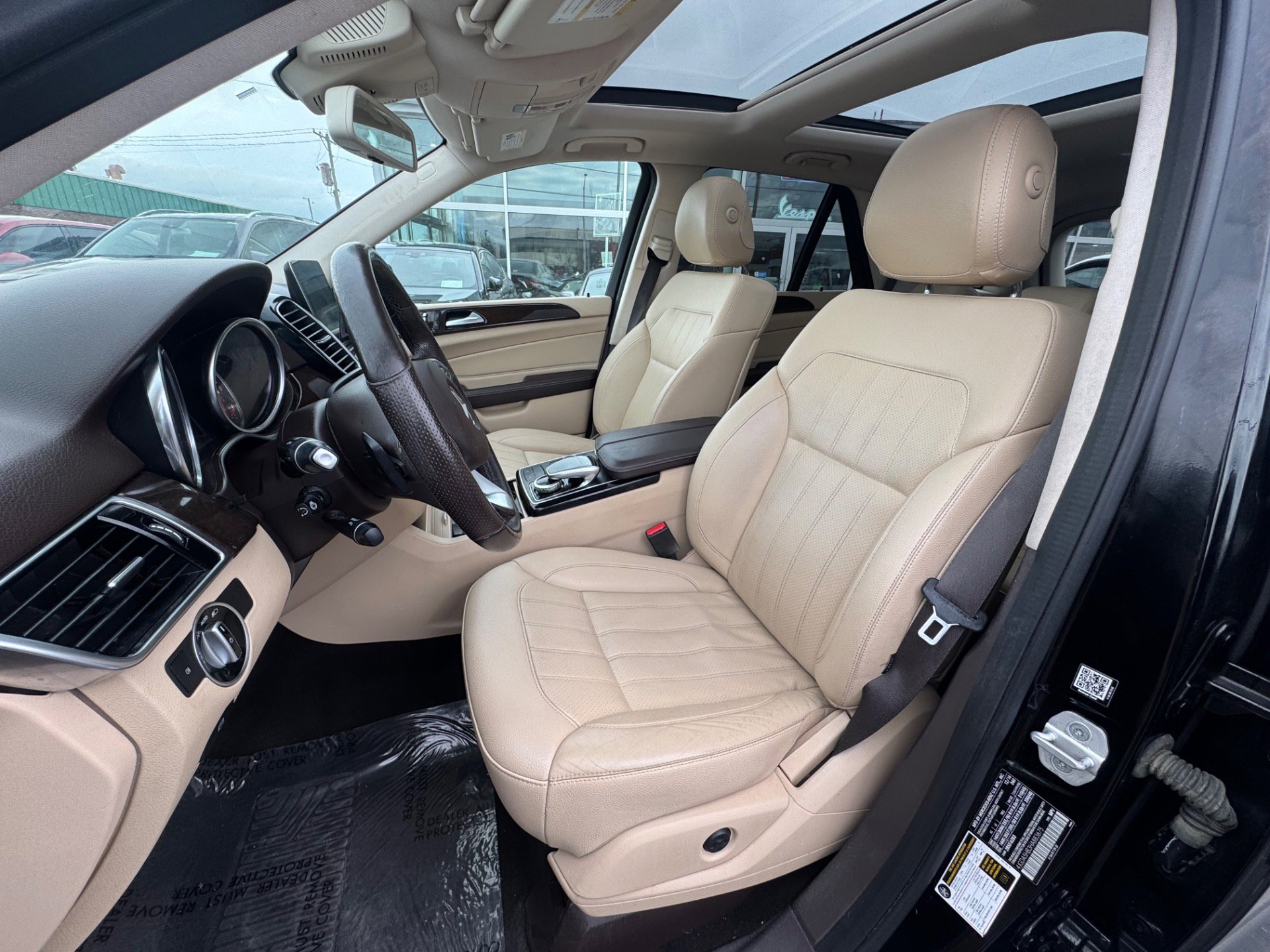 Used 2017 Mercedes-Benz GLE 350 4MATIC image 2