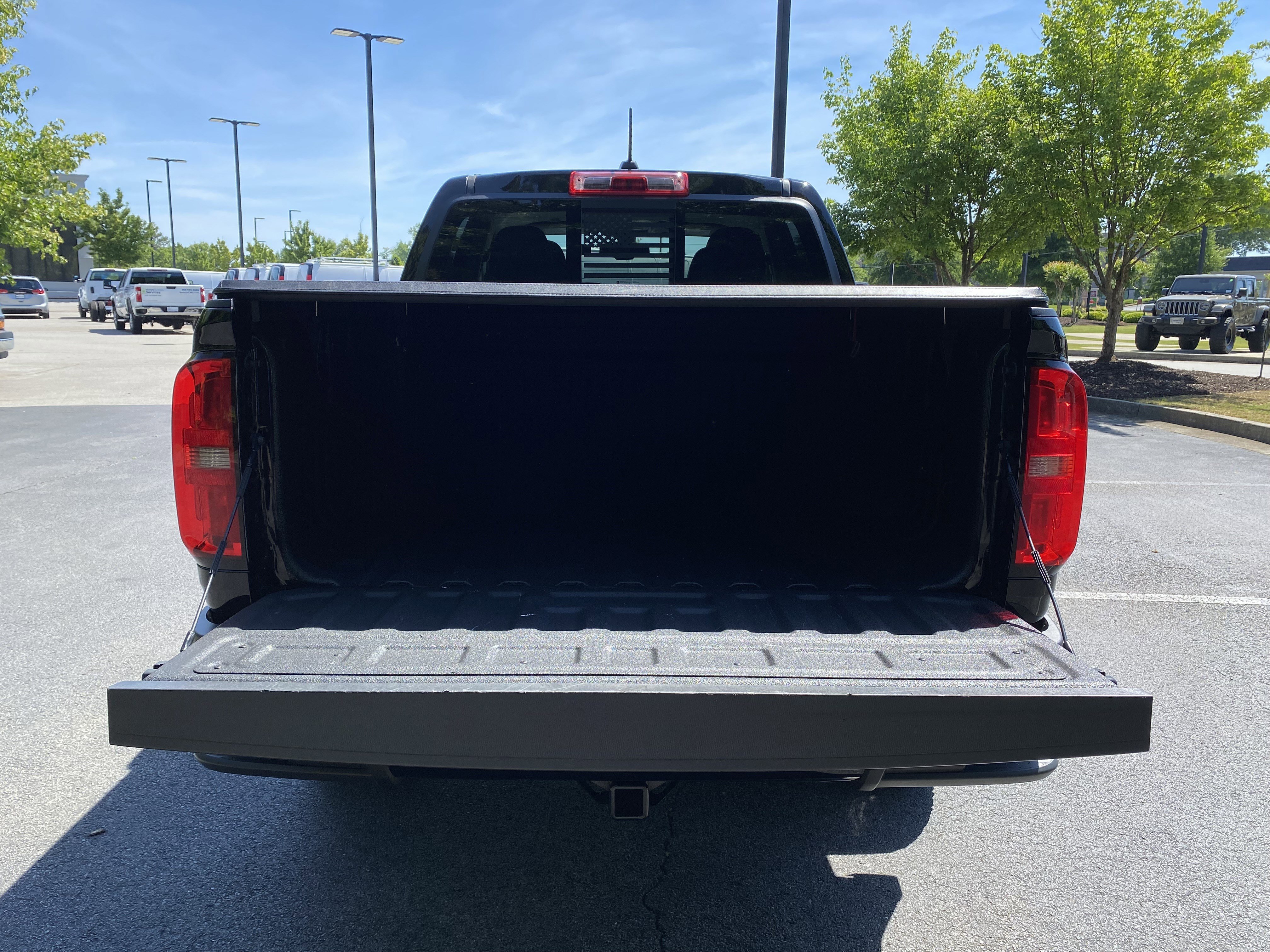 Used 2022 Chevrolet Colorado LT w/ Luxury Package RWD image 11