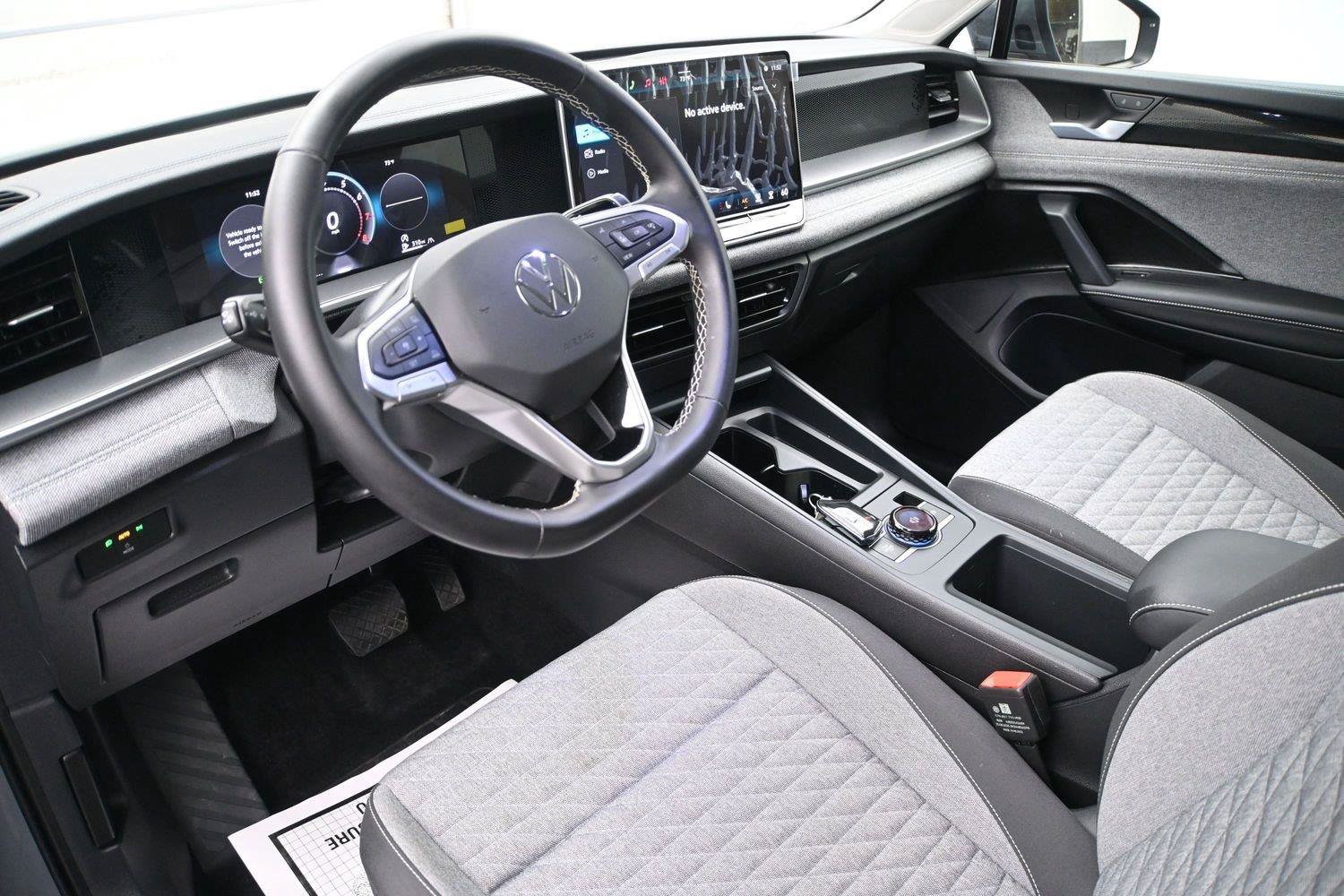 Used 2026 Volkswagen Tiguan S AWD/4WD image 2