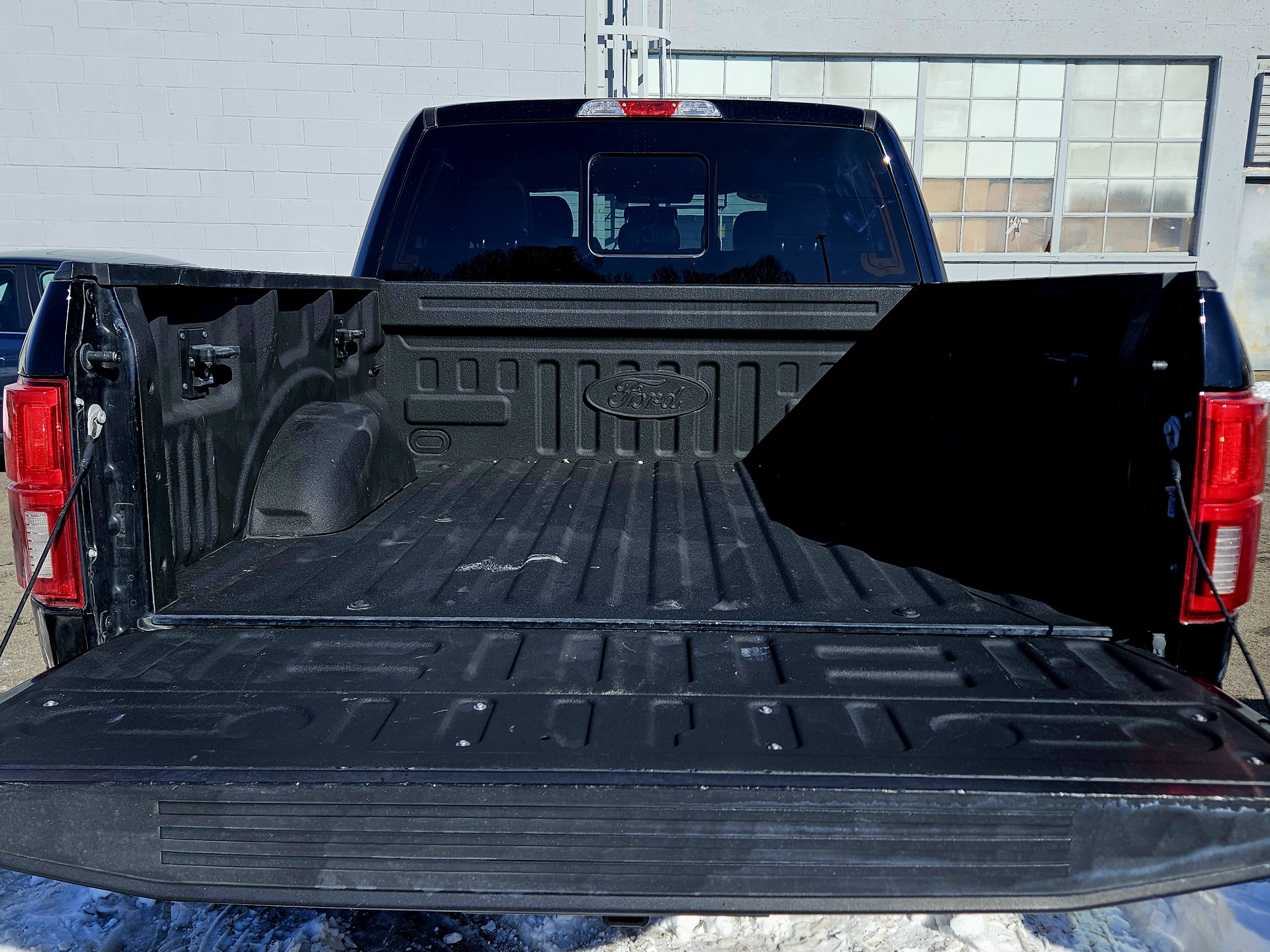 Used 2018 Ford F150 Lariat image 16