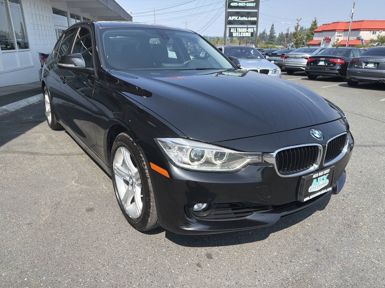 Used 2013 BMW 328i xDrive Sedan AWD/4WD image 9