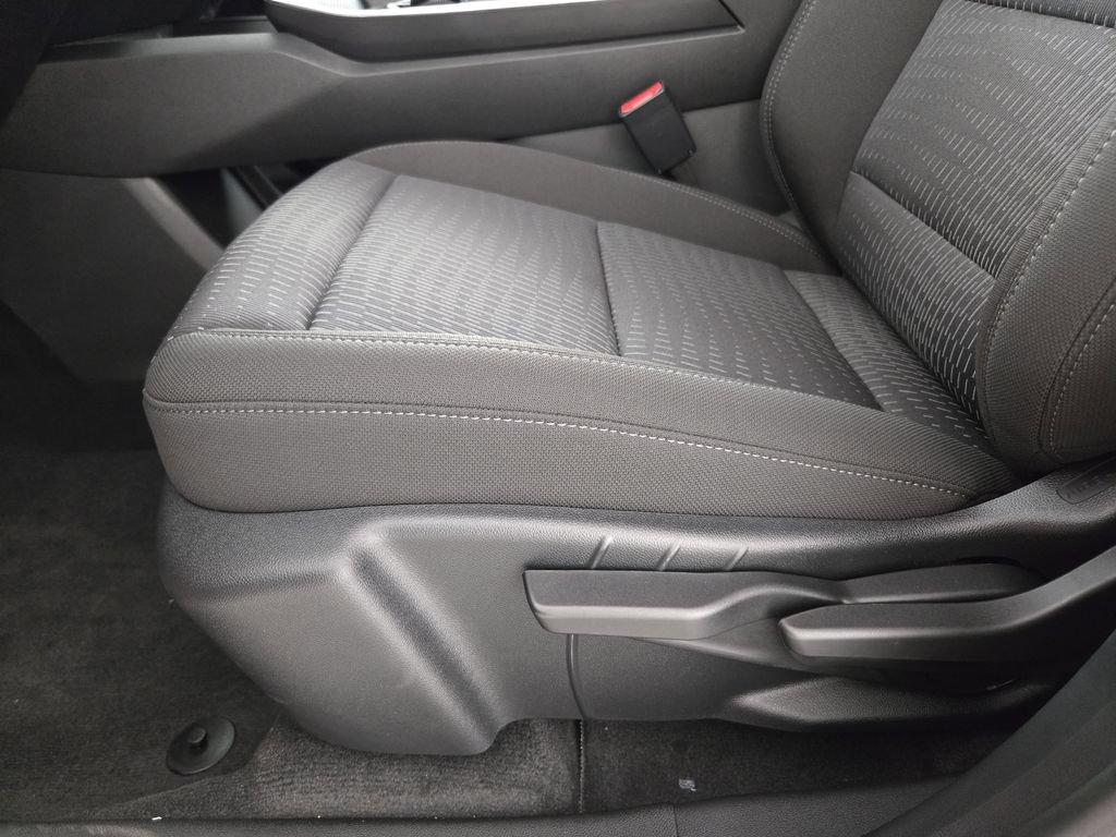 New 2026 Chevrolet Equinox LT w/ LPO, Floor Liner Package FWD image 20