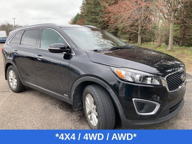 Used 2017 Kia Sorento AWD w/ LX Convenience Package image 2
