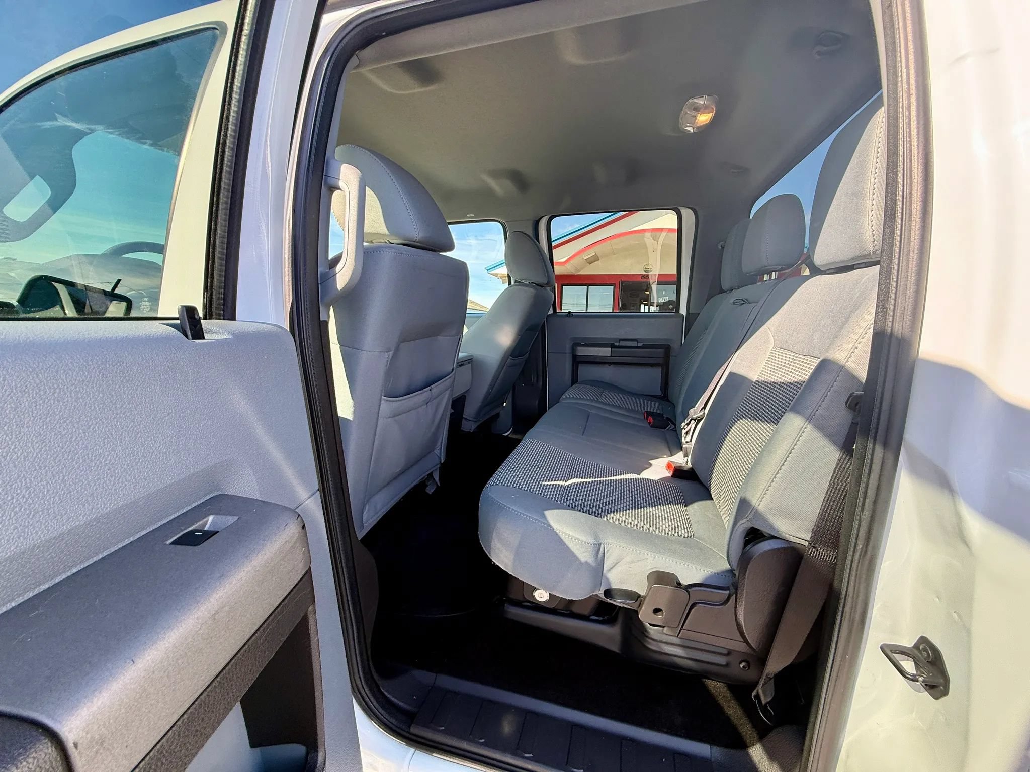 Used 2011 Ford F250 XLT w/ XLT Premium Pkg AWD/4WD image 13