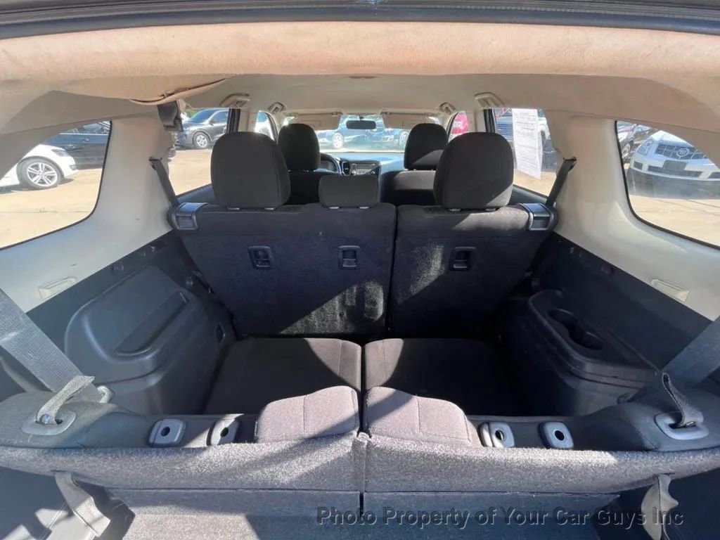 Used 2014 Mitsubishi Outlander ES FWD image 24