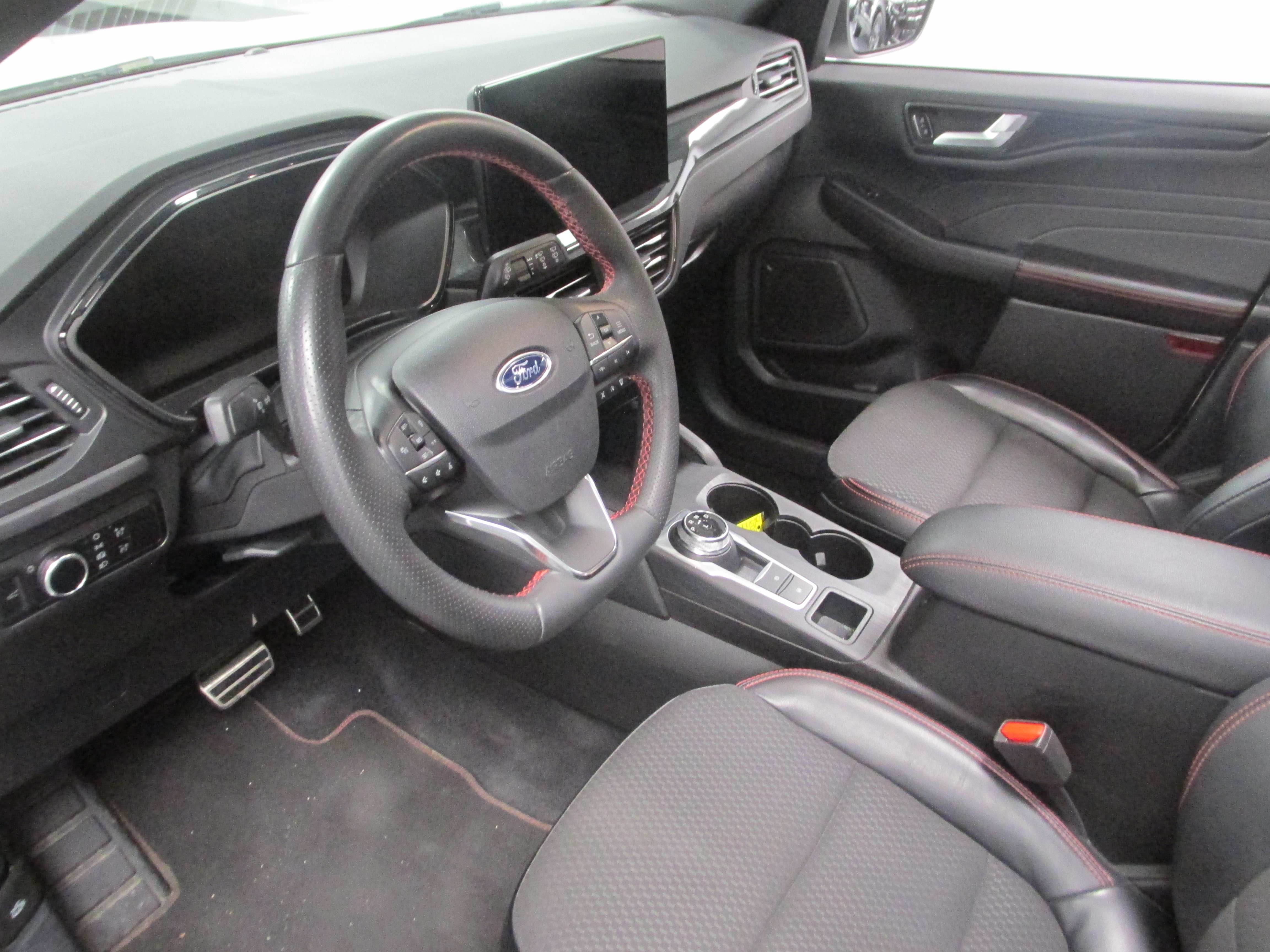 Used 2023 Ford Escape ST-Line w/ Tech Pack #1 AWD/4WD image 24