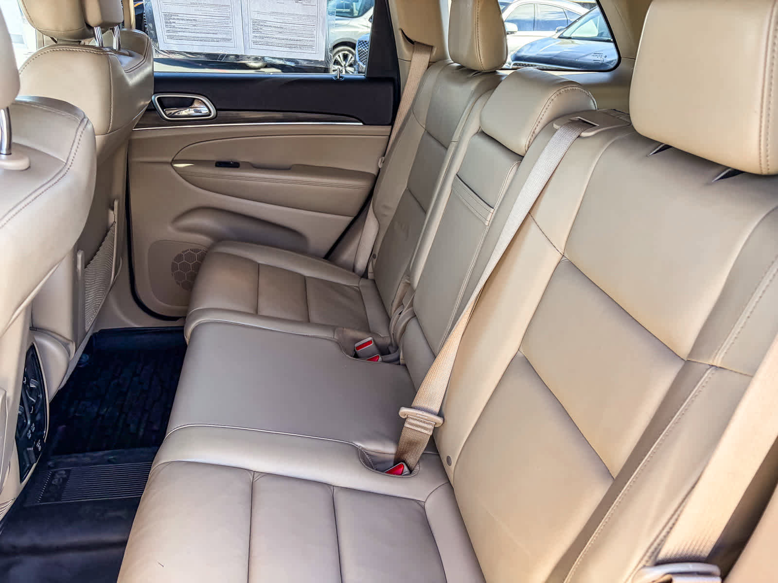 Used 2019 Jeep Grand Cherokee Limited image 18