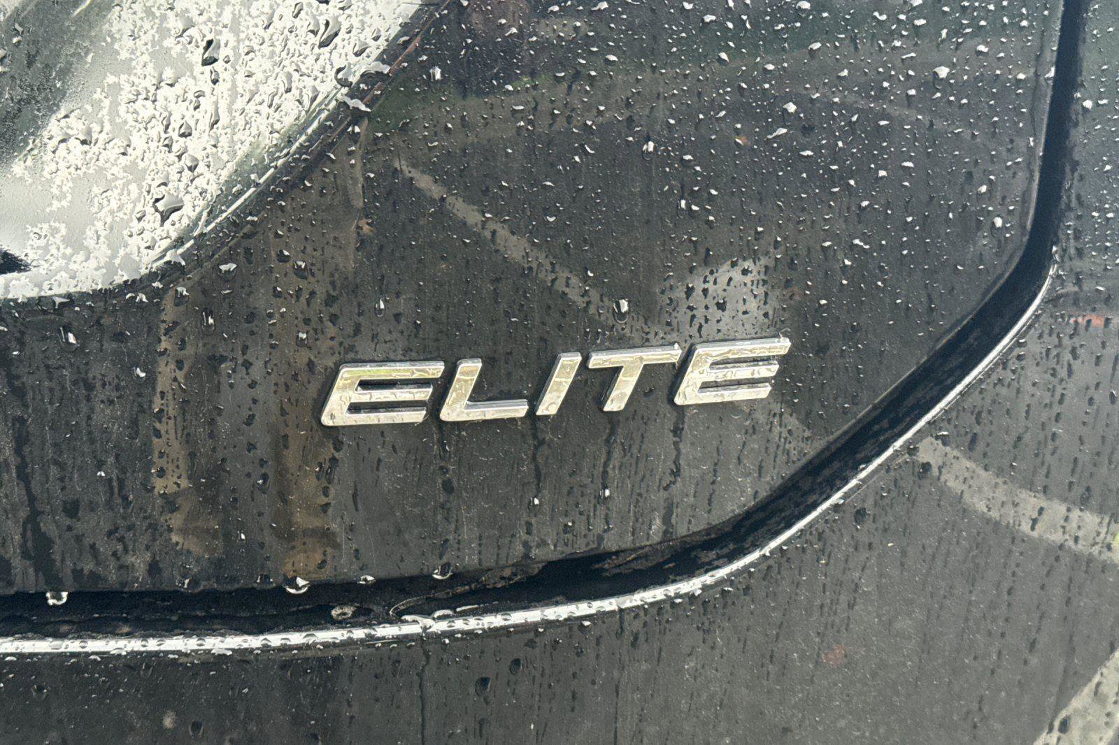 Used 2023 Honda Pilot Elite image 6