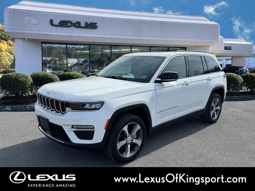 Used 2024 Jeep Grand Cherokee Limited w/ Luxury Tech Group II AWD/4WD image 1
