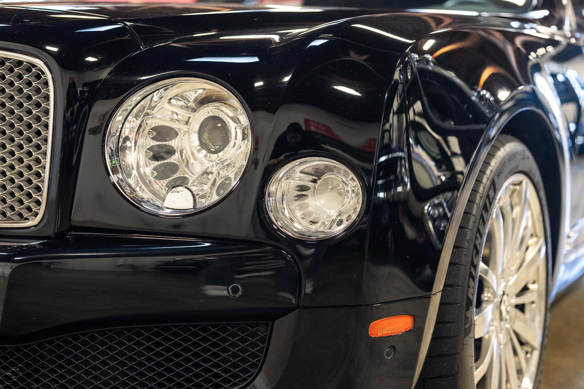 Used 2014 Bentley Mulsanne image 22